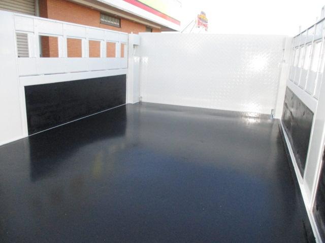 エルフトラック 3t カスタム 高床 垂直パワーゲート バックカメラ ゲート昇降荷重600Kg(41枚目)