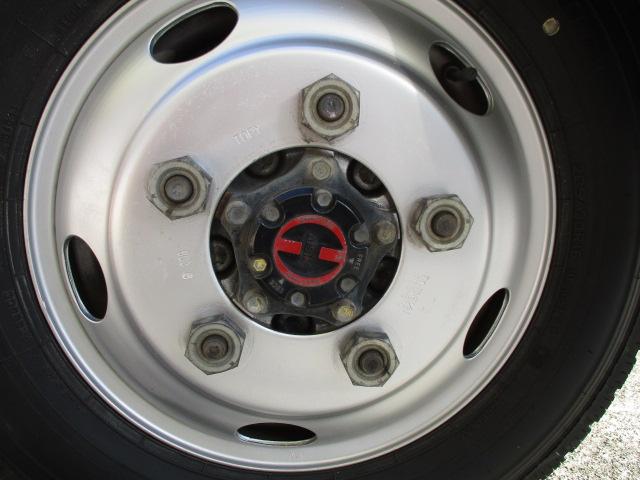 エルフトラック １．５ｔ　Ｗキャブ　フルフラットロー　４ＷＤ　オートマ車　４ＷＤ切り替え式（15枚目）