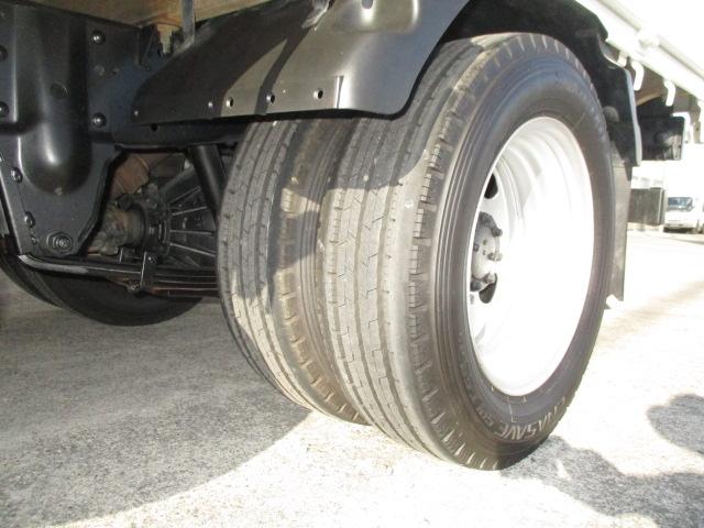 エルフトラック １．５ｔ　Ｗキャブ　フルフラットロー　４ＷＤ　オートマ車　４ＷＤ切り替え式（17枚目）