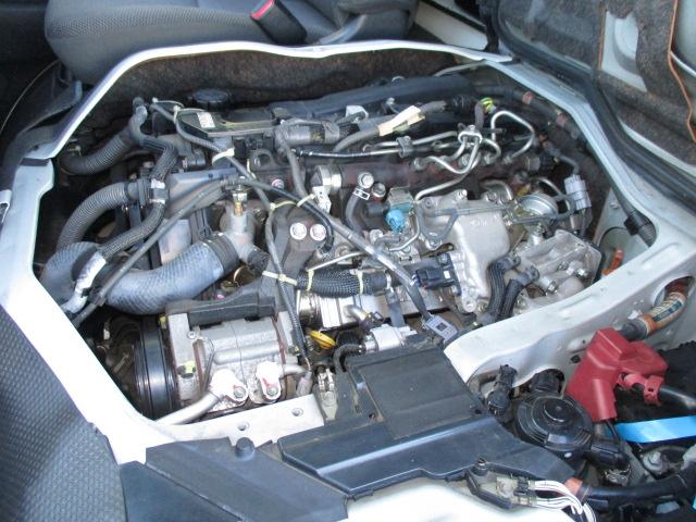 ハイエースバン 1t 冷蔵冷凍 4WD オートマ車 -22℃設定 ナビ バックカメラ フルタイム4WD(9枚目)