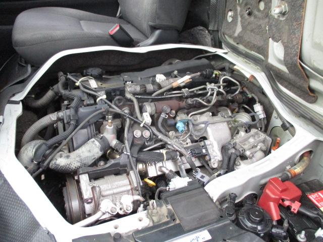 ハイエースバン １ｔ　冷蔵冷凍　４ＷＤ　オートマ車　－２２℃設定　フルタイム４ＷＤ（8枚目）