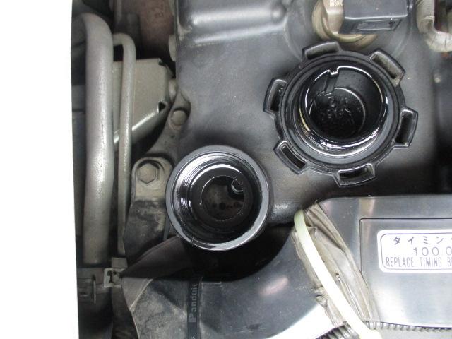 ハイエースバン １ｔ　冷蔵冷凍　４ＷＤ　オートマ車　－２２℃設定　フルタイム４ＷＤ（9枚目）