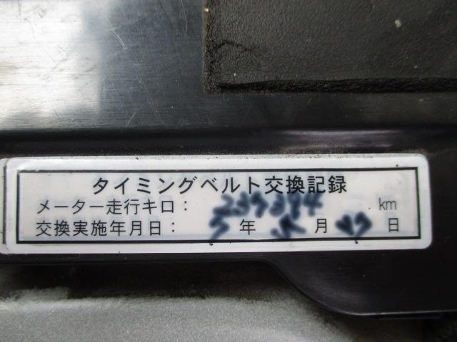 ハイエースバン １ｔ　冷蔵冷凍　４ＷＤ　オートマ車　－２２℃設定　フルタイム４ＷＤ（10枚目）