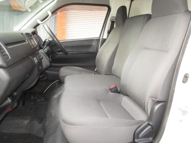 ハイエースバン １ｔ　冷蔵冷凍　４ＷＤ　オートマ車　－２２℃設定　フルタイム４ＷＤ（13枚目）