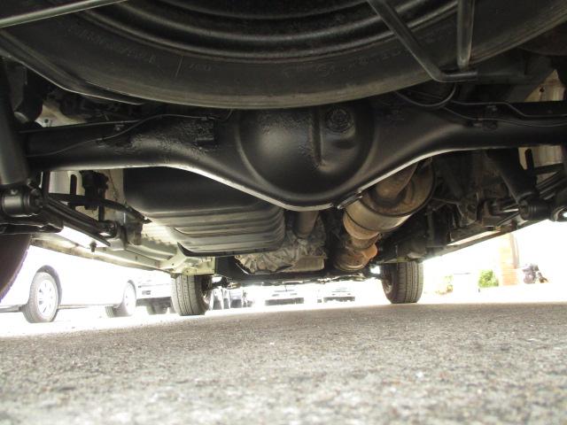 ハイエースバン １ｔ　冷蔵冷凍　４ＷＤ　オートマ車　－２２℃設定　フルタイム４ＷＤ（25枚目）