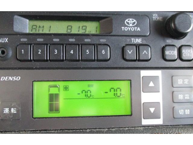 ハイエースバン １ｔ　冷蔵冷凍　４ＷＤ　オートマ車　－７℃設定）バックカメラ　電格ミラー　フルタイム４ＷＤ（8枚目）