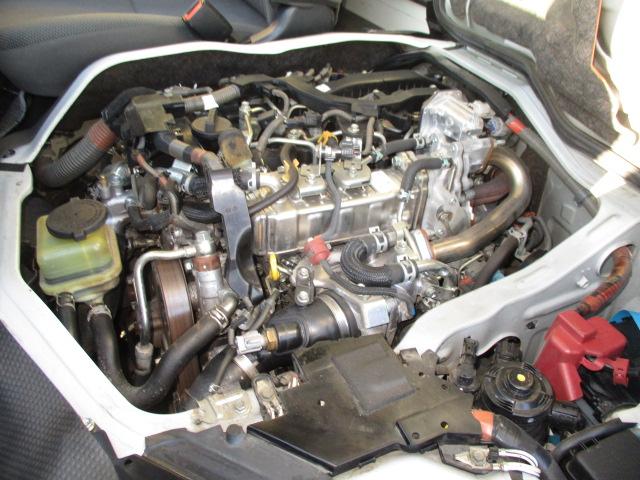 ハイエースバン １ｔ　冷蔵冷凍　４ＷＤ　オートマ車　－７℃設定）バックカメラ　電格ミラー　フルタイム４ＷＤ（9枚目）