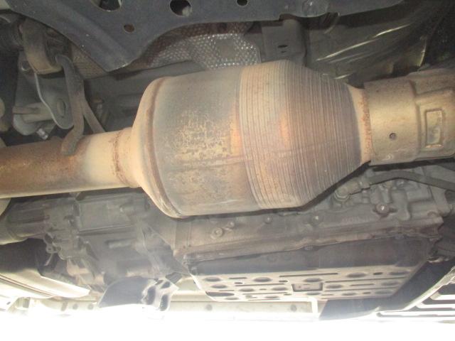 ハイエースバン １ｔ　冷蔵冷凍　４ＷＤ　オートマ車　－７℃設定）バックカメラ　電格ミラー　フルタイム４ＷＤ（28枚目）