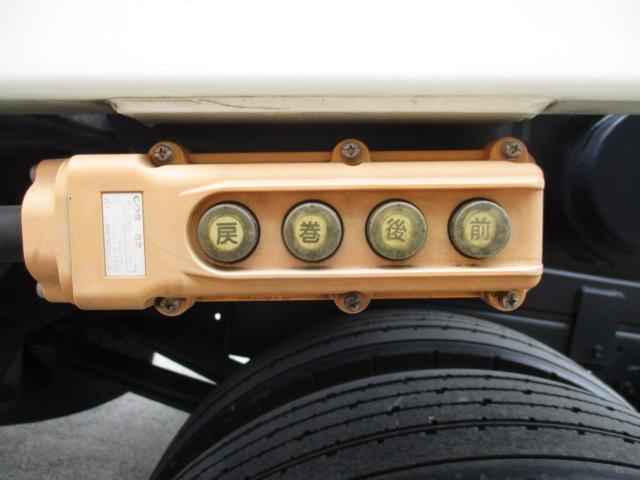 デュトロ ３ｔ　セフティーローダー　ラジコン　ナビ　衝突被害軽減ブレーキ　車線逸脱警報装置（6枚目）