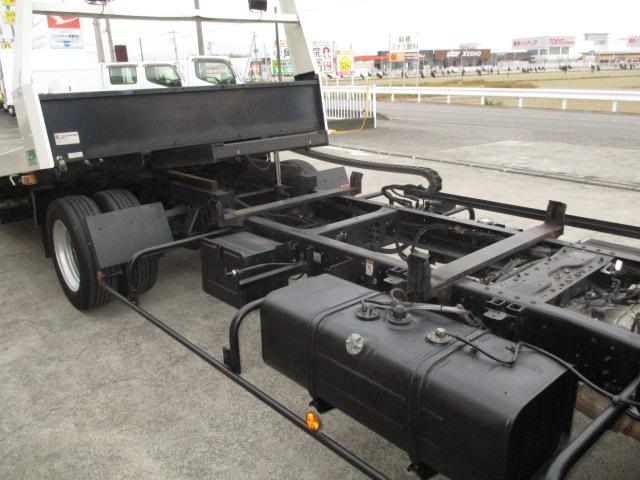 デュトロ ３ｔ　セフティーローダー　ラジコン　ナビ　衝突被害軽減ブレーキ　車線逸脱警報装置（9枚目）