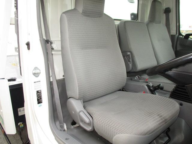 デュトロ ３ｔ　セフティーローダー　ラジコン　ナビ　衝突被害軽減ブレーキ　車線逸脱警報装置（15枚目）