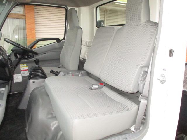 デュトロ ３ｔ　セフティーローダー　ラジコン　ナビ　衝突被害軽減ブレーキ　車線逸脱警報装置（16枚目）