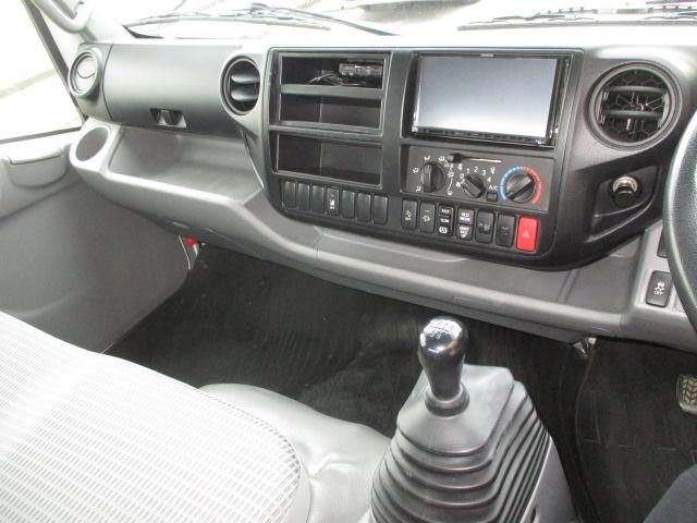 デュトロ ３ｔ　セフティーローダー　ラジコン　ナビ　衝突被害軽減ブレーキ　車線逸脱警報装置（18枚目）