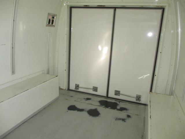 ハイエースバン 0.9t 冷蔵冷凍 4WD オートマ車 -22℃設定 二重扉 フルタイム4WD バックカメラ(8枚目)