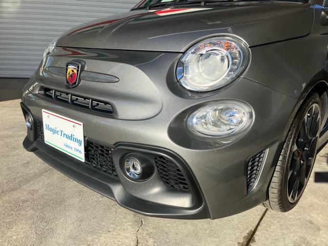 アバルト５９５ コンペティツィオーネ　Ｓａｂｅｌｔ製革アルカンターラコンビシート　Ｒｅｃｏｒｄ　Ｍｏｎｚａマフラー　アップルカープレイ　純正１７インチアルミホイール　バックソナー　ＥＴＣ　ＡＢＡＲＴＨ７０ｔｈエンブレム（32枚目）