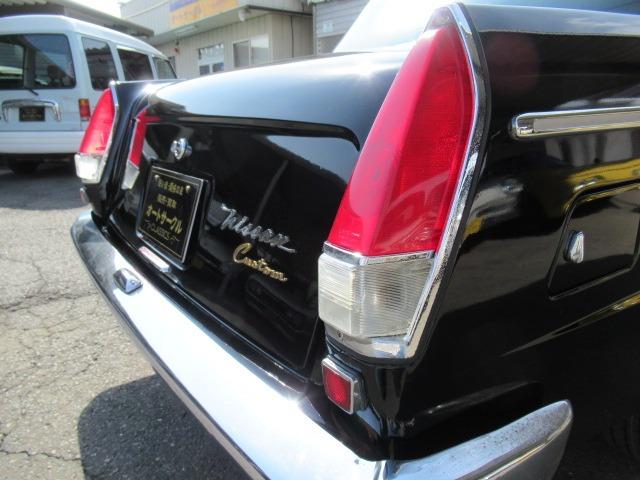 セドリック 　１９００カスタム　エンジンＯ／Ｈ　ベンチシート６人乗り（15枚目）