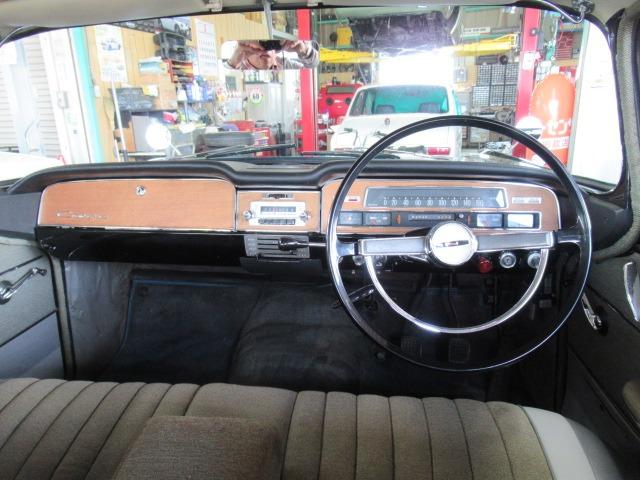 セドリック 　１９００カスタム　エンジンＯ／Ｈ　ベンチシート６人乗り（33枚目）