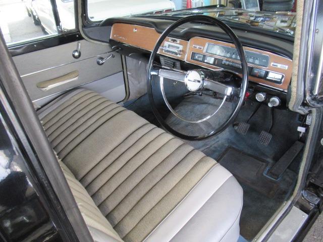 セドリック 　１９００カスタム　エンジンＯ／Ｈ　ベンチシート６人乗り（34枚目）