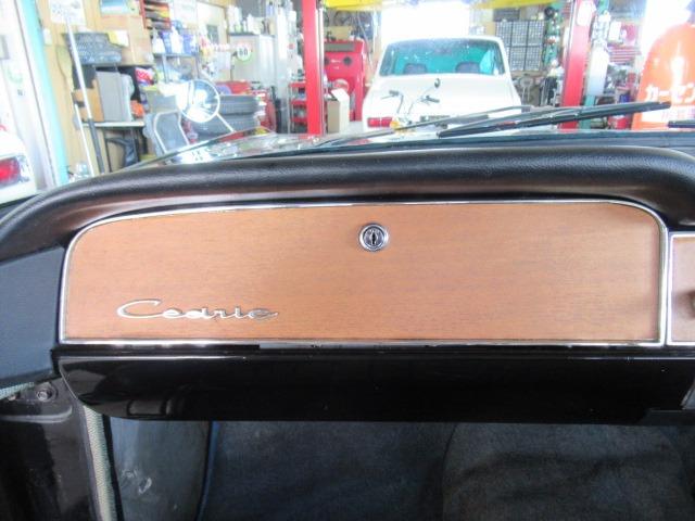 セドリック 　１９００カスタム　エンジンＯ／Ｈ　ベンチシート６人乗り（41枚目）