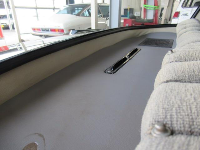 セドリック 　１９００カスタム　エンジンＯ／Ｈ　ベンチシート６人乗り（49枚目）