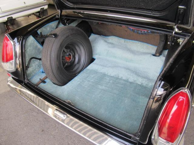 セドリック 　１９００カスタム　エンジンＯ／Ｈ　ベンチシート６人乗り（55枚目）