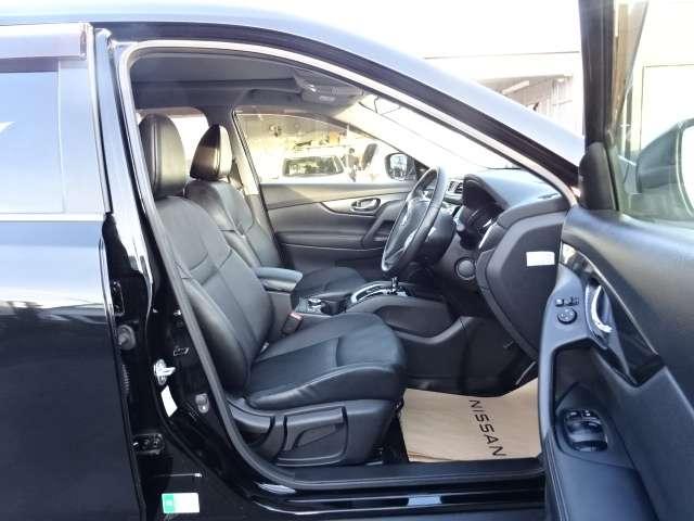 4WD/Sunroof/OneOwner/Navi/CD/DVD/AW/No-accidents/BackCamera