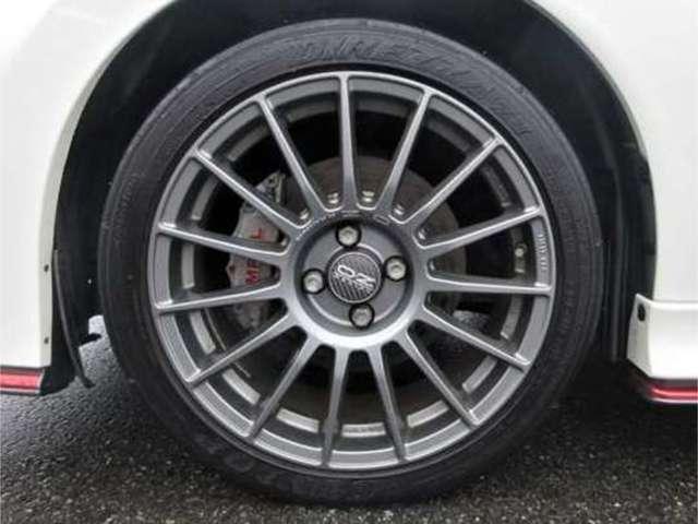 ノート ニスモ S NISMO S専用チューン◆NISMO専用チューニングRECARO製スポーツシート〈前席)◆NISMO専用ボディ補強◆NISMO専用エキゾーストテールエンド(テール径:Φ85◆NISMO16インチAW(10枚目)