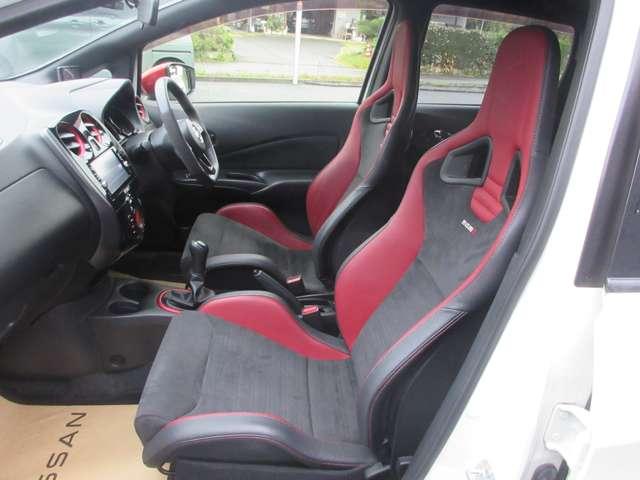 ノート ニスモ S NISMO S専用チューン◆NISMO専用チューニングRECARO製スポーツシート〈前席)◆NISMO専用ボディ補強◆NISMO専用エキゾーストテールエンド(テール径:Φ85◆NISMO16インチAW(15枚目)