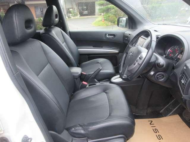 エクストレイル 20Xtt ブラック エクストリーマーX 20Xtt ブラックエクストリーマーX 4WD ハイパ-ルーフレ-ル 防水シート◆全席シートヒ-タ-◆キセノンヘッドライト◆クルlコン◆Mナビ・TV・CD・BT・ETC◆バックカメラ(12枚目)