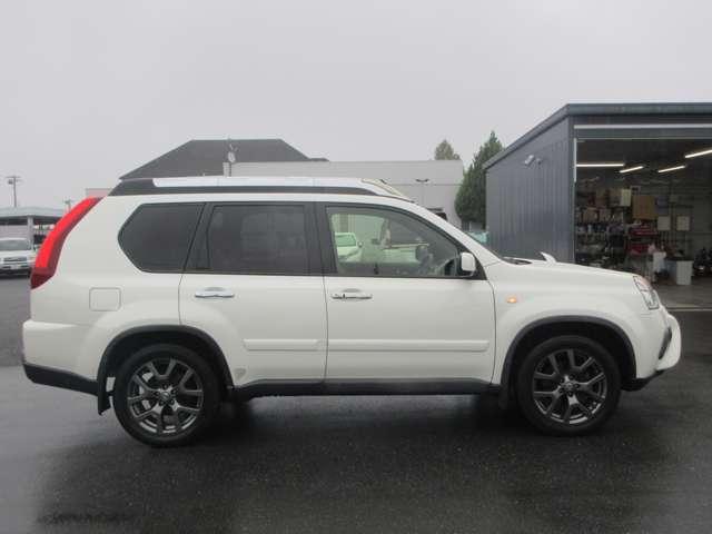 エクストレイル 20Xtt ブラック エクストリーマーX 20Xtt ブラックエクストリーマーX 4WD ハイパ-ルーフレ-ル 防水シート◆全席シートヒ-タ-◆キセノンヘッドライト◆クルlコン◆Mナビ・TV・CD・BT・ETC◆バックカメラ(18枚目)