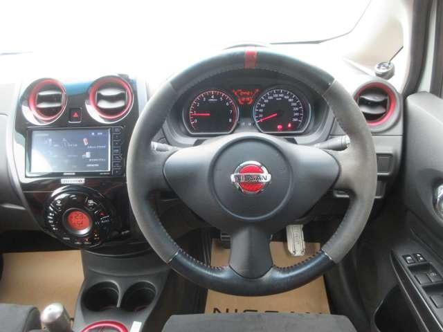 ノート ニスモ S S専用チューン◆NISMO専用チューニングRECARO製スポーツシート〈前席 ◆NISMO専用ボディ補強◆NISMOマフラ-◆NISMO16インチAW◆Mナビ・TV・ETC2.0◆バックカメラ(4枚目)