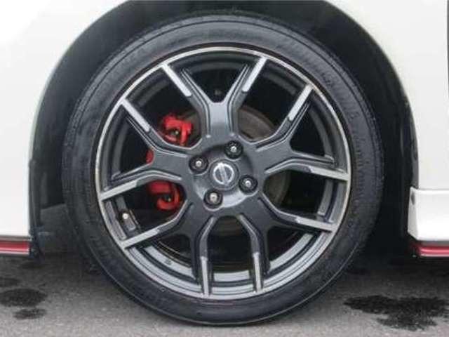 ノート ニスモ S S専用チューン◆NISMO専用チューニングRECARO製スポーツシート〈前席 ◆NISMO専用ボディ補強◆NISMOマフラ-◆NISMO16インチAW◆Mナビ・TV・ETC2.0◆バックカメラ(6枚目)