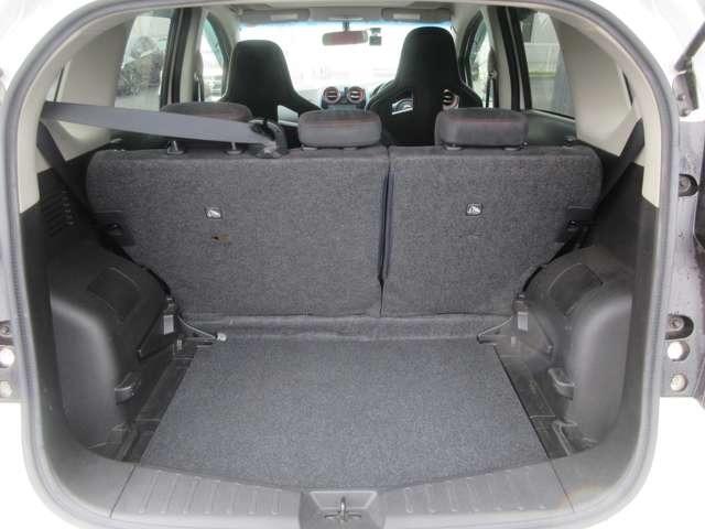 ノート ニスモ S S専用チューン◆NISMO専用チューニングRECARO製スポーツシート〈前席 ◆NISMO専用ボディ補強◆NISMOマフラ-◆NISMO16インチAW◆Mナビ・TV・ETC2.0◆バックカメラ(17枚目)