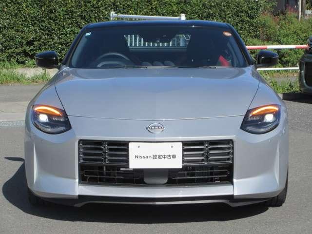 フェアレディZ 3.0 バージョン ST ワンオ-ナ-車 BOSEサウンド 9M-ATx レ 衝突軽減システム レーンキープ オートクルーズ Bモニタ 盗難防止システム ワンオーナ アルミホイール LEDヘッドライト 禁煙車 ナビTV スマートキー ETC キーレス ドライブレコーダー(18枚目)