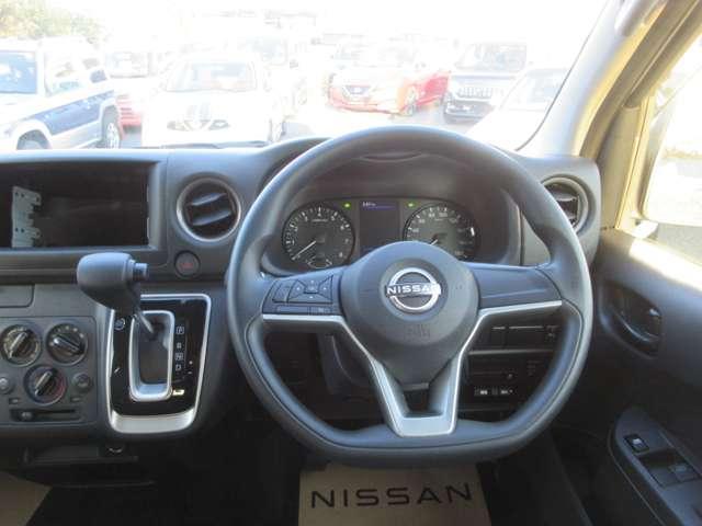 キャラバン 2.0 DX ロングボディ ワンオ-ナ-車 エマ-ジェンシ-ブレ-キ 踏み間違い衝突防止 エアバック キーレスエントリー マニュアルエアコン パワステ Wエアバック パワーウィンドウ ETC ABS 記録簿 盗難防止システム ワンオーナー 禁煙車 車線逸脱警報装置(4枚目)