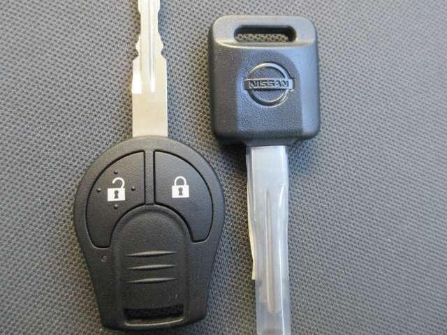 キャラバン 2.0 DX ロングボディ ワンオ-ナ-車 エマ-ジェンシ-ブレ-キ 踏み間違い衝突防止 エアバック キーレスエントリー マニュアルエアコン パワステ Wエアバック パワーウィンドウ ETC ABS 記録簿 盗難防止システム ワンオーナー 禁煙車 車線逸脱警報装置(9枚目)