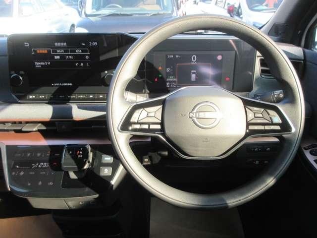 サクラ G ワンオ-ナ-車 プロパイロットパーキング アラウンドビュ ワンオーナ 踏み間違い防止アシスト LEDヘッドランプ Pアシスト スマートキー 禁煙車使用 LDW 盗難防止システム オートエアコン ETC バックカメラ ドライブレコーダー ABS(4枚目)