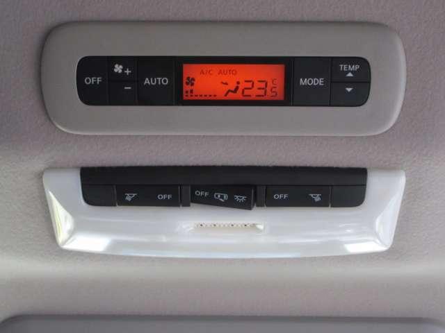 セレナ 2.0 ハイウェイスター Vセレクション 4WD ワンオ-ナ-車 後席モニタ- 両側ASD AVM 追従クルコン 全周囲モニター バックモニター パーキングアシスト ドライブレコーダー LEDヘッドランプ スマートキー ETC 4WD ワンオーナー レーンキープアシスト アイドリングストップ 記録簿(11枚目)