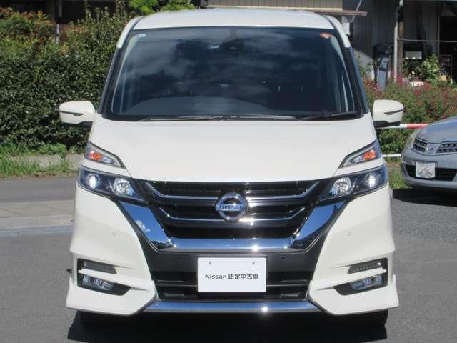 セレナ 2.0 ハイウェイスター Vセレクション 4WD ワンオ-ナ-車 後席モニタ- 両側ASD AVM 追従クルコン 全周囲モニター バックモニター パーキングアシスト ドライブレコーダー LEDヘッドランプ スマートキー ETC 4WD ワンオーナー レーンキープアシスト アイドリングストップ 記録簿(18枚目)