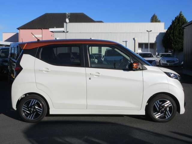 デイズ 660 ハイウェイスターX 試乗車UP メモリーナビMM223D-L TV・BT ブレーキサポート 全周囲カメラ LED ドライブレコーダー イモビライザー 1オーナー インテリジェントキー ETC レーンキープ バックカメラ ナビTV アイドリングストップ オートエアコン 記録簿(19枚目)