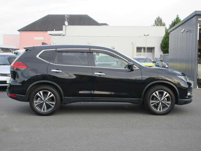 エクストレイル 2.0 20Xi 2列車 4WD ワンオ-ナ-車 エマブレ Pパイロット セキュリティ リアカメラ ワンオナ 追従クルーズ LED ドライブレコーダ インテリジェントキー LDW サイドカメラ ETC Aストップ AAC ナビ&TV メモリーナビ キーフリー アルミホイール(19枚目)