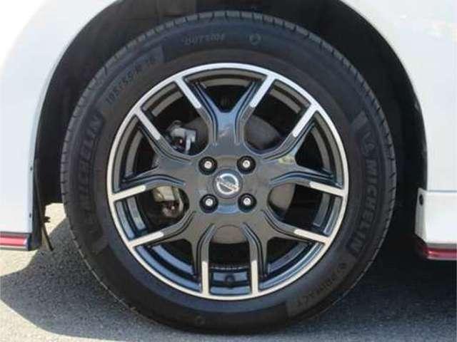 ノート 1.2 e-POWER NISMO S ワンオ-ナ-車 NISMO S専用チューン スマートキー&プッシュスタート LEDランプ 盗難防止装置 Rカメラ LKA サイドカメラ メモリーナビ付き アイドリングストップ ワンセグテレビ パワーウィンドウ ETC エアバッグ ナビTV(5枚目)