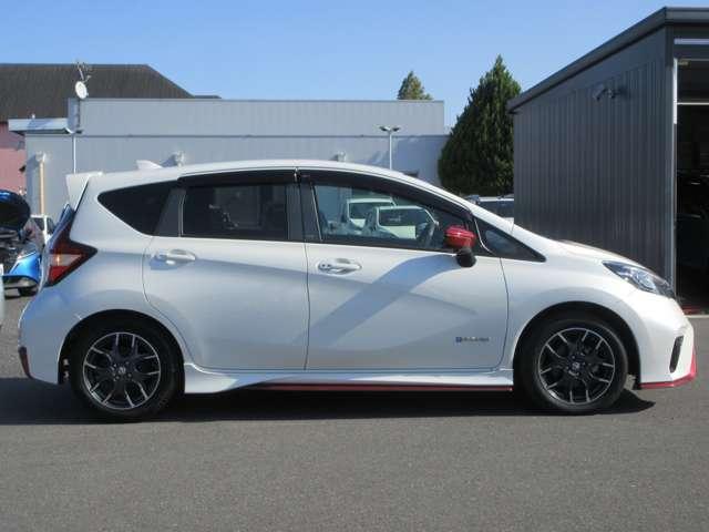 ノート 1.2 e-POWER NISMO S ワンオ-ナ-車 NISMO S専用チューン スマートキー&プッシュスタート LEDランプ 盗難防止装置 Rカメラ LKA サイドカメラ メモリーナビ付き アイドリングストップ ワンセグテレビ パワーウィンドウ ETC エアバッグ ナビTV(19枚目)