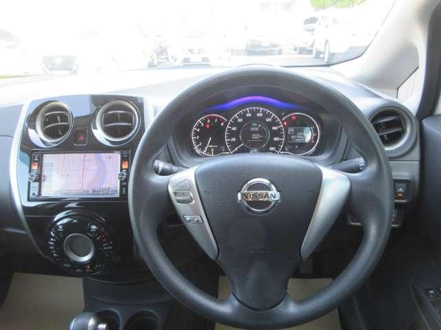 ノート 1.2 X DIG-S ワンオ-ナ-車 エマブレ AVM エコモード LEDヘッドランプ サイドカメラ レーンアシスト AUTOエアコン ETC 整備記録簿 1オーナー ワンセグTV キーレスエントリー メモリーナビ ナビTV パワーステアリング ABS(4枚目)