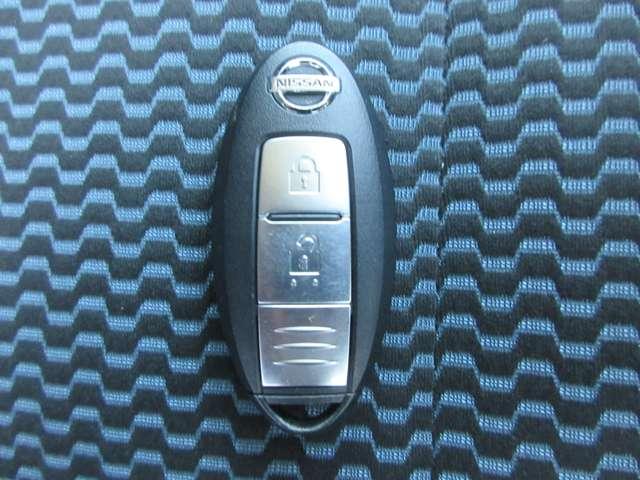 ノート 1.2 X DIG-S ワンオ-ナ-車 エマブレ AVM エコモード LEDヘッドランプ サイドカメラ レーンアシスト AUTOエアコン ETC 整備記録簿 1オーナー ワンセグTV キーレスエントリー メモリーナビ ナビTV パワーステアリング ABS(9枚目)