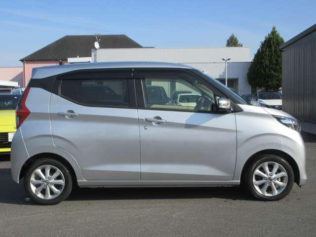 デイズ X 660 X ワンオ-ナ-車◆エマブレ・踏み間違い防止・横滑り防止◆Aストップ◆SOSコ-ル◆AVM◆MM320D-Lナビ・フルセグTV・Bluetooth・USB◆ドラレコ・ETC2.0(17枚目)