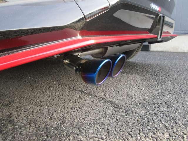 オーラ ニスモ　チューンドｅ－パワー４ＷＤ　ＮＩＳＭＯ　チューンド　ｅ－ＰＯＷＥＲ　４ＷＤ　専用チューニングＲＥＣＡＲＯ製Ｐスポーツシート　ワンオ－ナ－車　ＮＩＳＭＯ　ｔｕｎｅｄ　ｅ－ＰＯＷＥＲ　４ＷＤによる異次元の旋回性能を楽しむ。（5枚目）