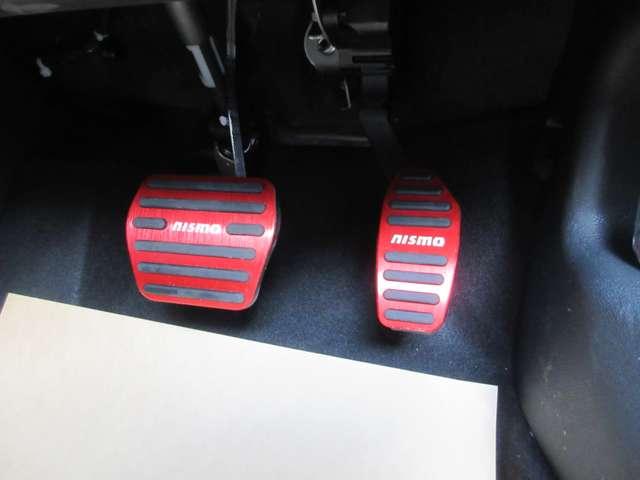 オーラ ニスモ　チューンドｅ－パワー４ＷＤ　ＮＩＳＭＯ　チューンド　ｅ－ＰＯＷＥＲ　４ＷＤ　専用チューニングＲＥＣＡＲＯ製Ｐスポーツシート　ワンオ－ナ－車　ＮＩＳＭＯ　ｔｕｎｅｄ　ｅ－ＰＯＷＥＲ　４ＷＤによる異次元の旋回性能を楽しむ。（7枚目）