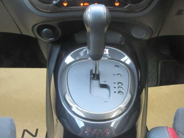 ジューク ニスモ　ＲＳ　ＣＶＴ－Ｍ８◆ＭＲ１６ＤＴＴエンジンＲＳ専用チューン◆ＲＳ専用サスペンション◆ＲＳ専用チューンド・トルクベクトル付◆ＮＩＳＭＯ　ＲＳ専用チューニングＲＥＣＡＲＯ製スポーツシート◆２４０ｋｍ／ｈスケール（13枚目）
