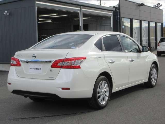 『オンライン商談』　モバイル等を利用したオンライン商談も好評受付中です。モバイルをつなぎながら実際のお車にて気になる箇所などを映し出しながらご説明させて頂けます。お気軽にご相談くださいませ。